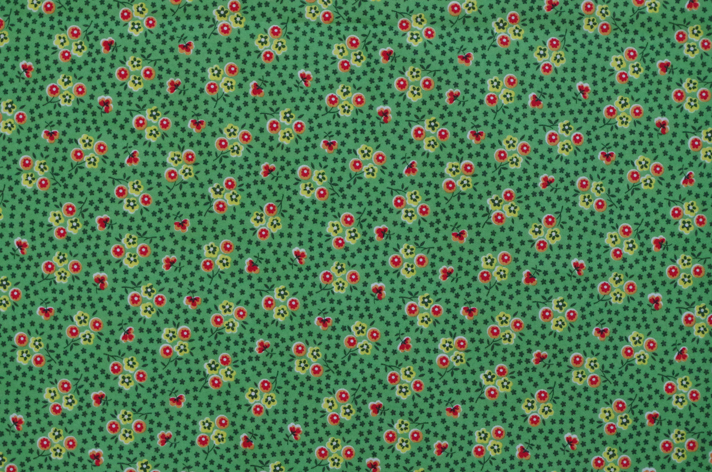 Coton matelassé - Fat Quarter - Fleurs vertes
