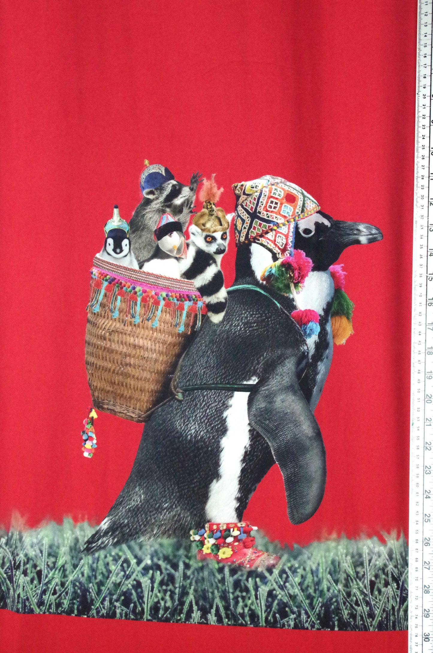 Panneau de tissu Stenzo 100 % coton Oeko-Tex - Pingouin Sherpa sur fond rouge - 152 x 119 cm