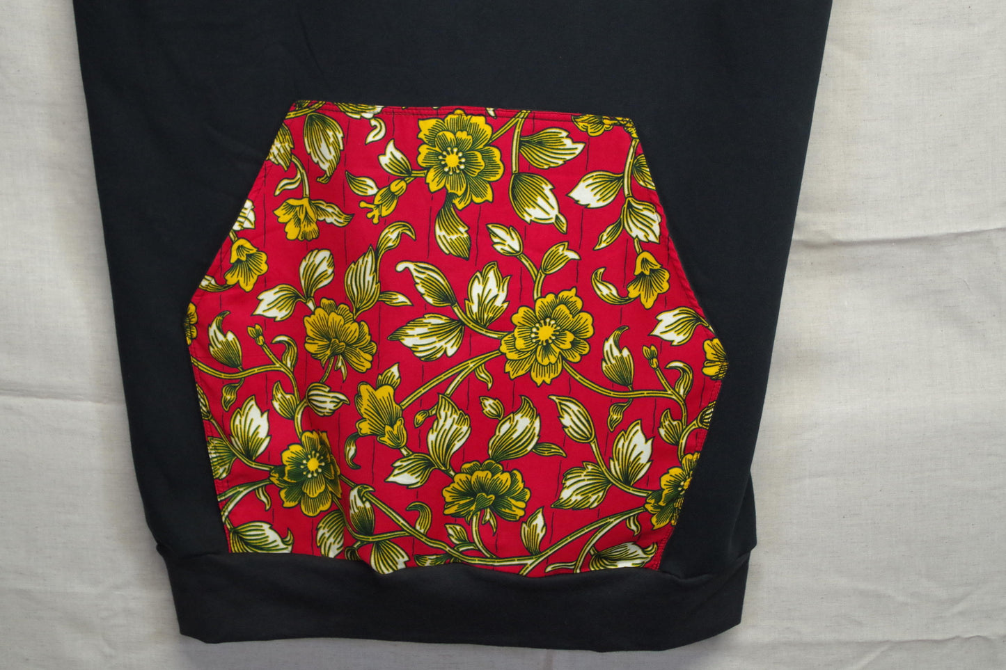 XL Black Red Flower Hoodie - Heavy Sweatshirt Cotton